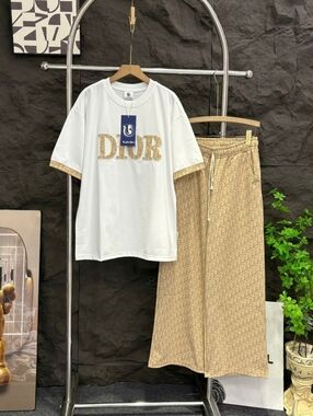 SALE🎉 2pcs T-shirt And Pants Set Stylish Mono Jogger Set